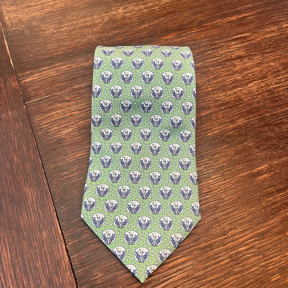Vineyard Vines tie